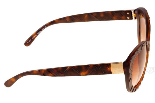 Burberry μοντέλο 4217 στο χρώμα 357813