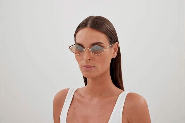 Gucci μοντέλο GG1604s στο χρώμα 003