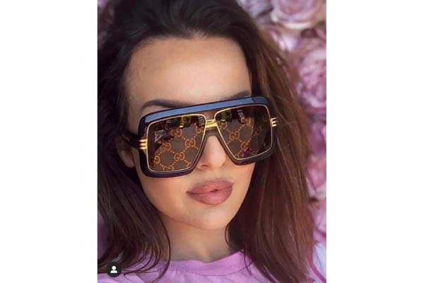 Gucci μοντέλο GG0900S στο χρώμα 001