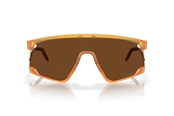 Oakley μοντέλο 9237 BXTR METAL στο χρώμα 06