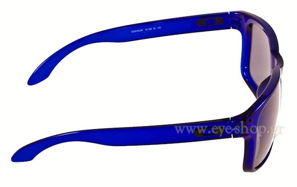 Oakley μοντέλο Holbrook 9102 στο χρώμα 29 - Crystal Blue