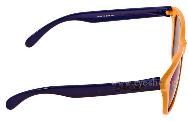 Oakley μοντέλο Frogskins 9013 στο χρώμα 24-362 Aquatique Drop Off blue Iridium