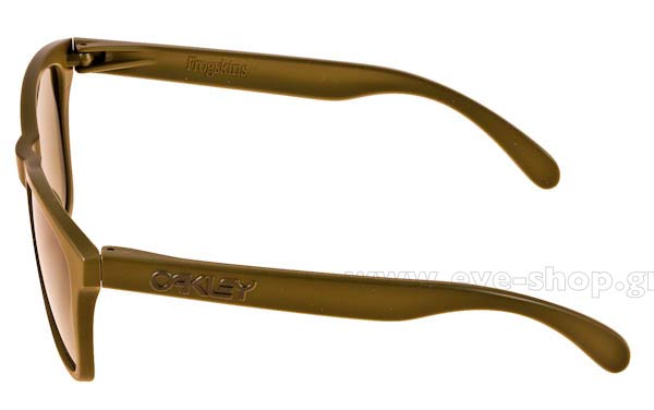 Oakley μοντέλο Frogskins 9013 στο χρώμα 12 Matte Moss Dark Grey