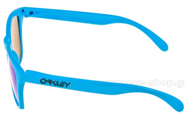 Oakley μοντέλο Frogskins 9013 στο χρώμα 15 Matte Sky Sapphire Iridium