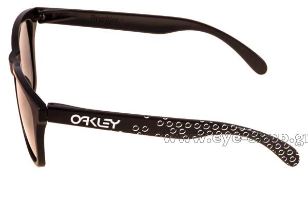 Oakley μοντέλο Frogskins 9013 στο χρώμα 46
