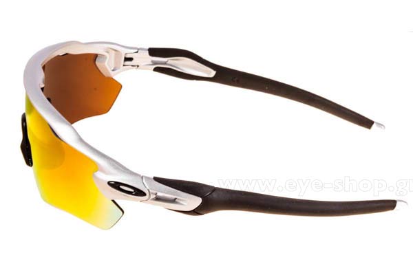 Oakley μοντέλο 9208 RADAR EV PATH στο χρώμα 02 Silver Fire Iridium