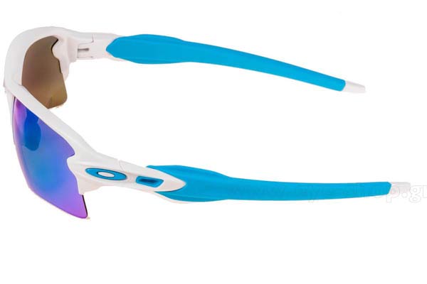 Oakley μοντέλο 9188 FLAK 2.0 XL στο χρώμα 02 white sappire irid