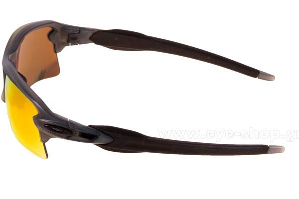 Oakley μοντέλο 9188 FLAK 2.0 XL στο χρώμα 10 Grey smoke F Irid Polarized