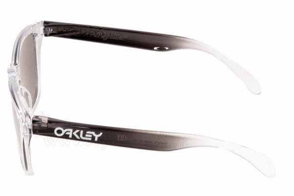 Oakley μοντέλο Frogskins 9013 στο χρώμα 72 alpine storm chrome iridium