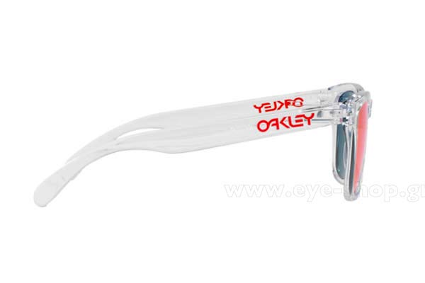 Oakley μοντέλο Frogskins 9013 στο χρώμα A5 Crystal Clear Torch Iridium