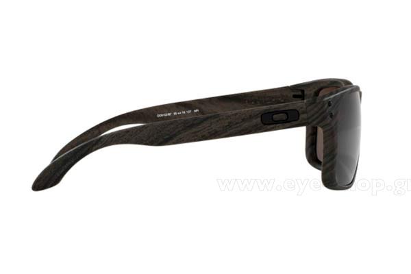 Oakley μοντέλο Holbrook 9102 στο χρώμα B7 Woodgrain Prizm Daily Polarized