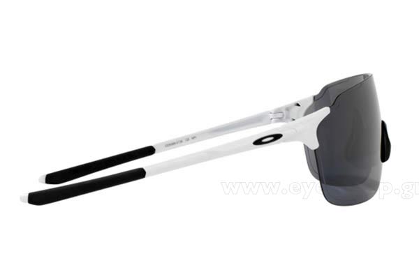 Oakley μοντέλο EVZERO STRIDE 9386 στο χρώμα 01 Pol White black iridium