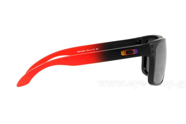 Oakley μοντέλο Holbrook 9102 στο χρώμα D3