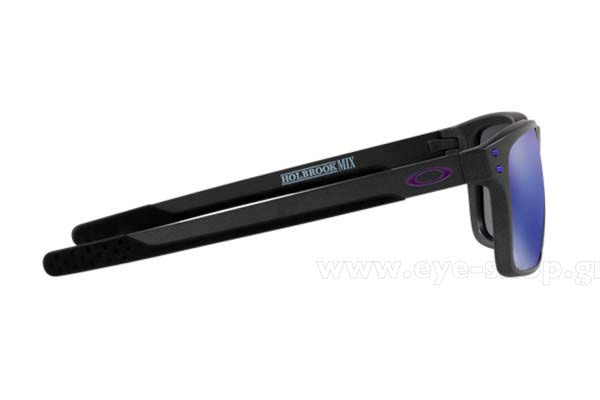 Oakley μοντέλο Holbrook Mix 9384 στο χρώμα 02 Steel Violet irid