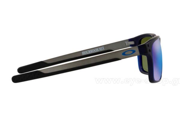 Oakley μοντέλο Holbrook Mix 9384 στο χρώμα 03 Mt Transl Blue Prizm Sapphire Irid