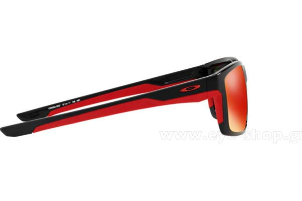 Oakley μοντέλο MAINLINK 9264 στο χρώμα 35 Black prizm ruby polarized