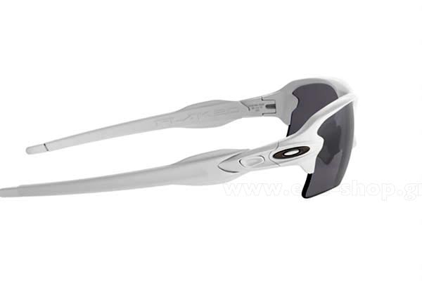 Oakley μοντέλο 9188 FLAK 2.0 XL στο χρώμα 76